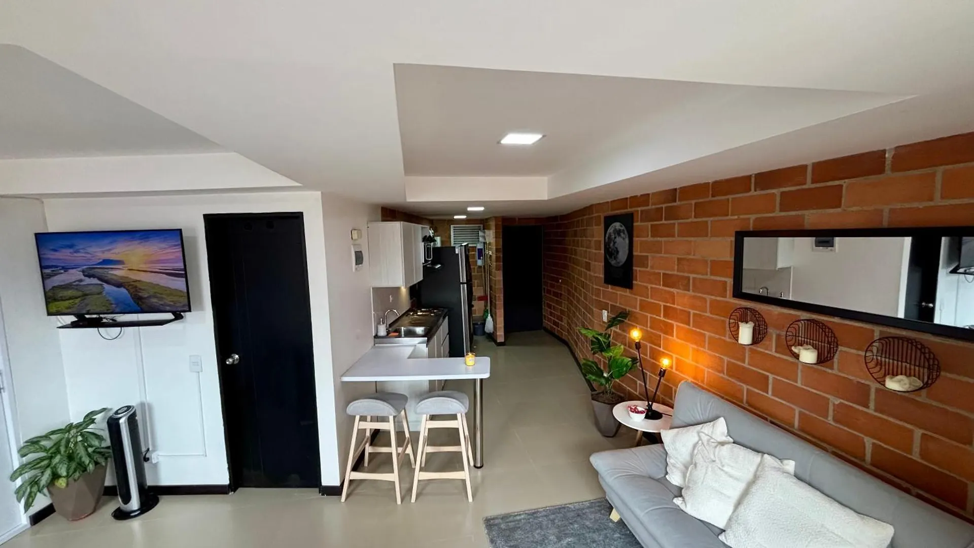 Increible Apartaestudio Cerca Al Centro Comercial Los Molinos Medellín Colombia