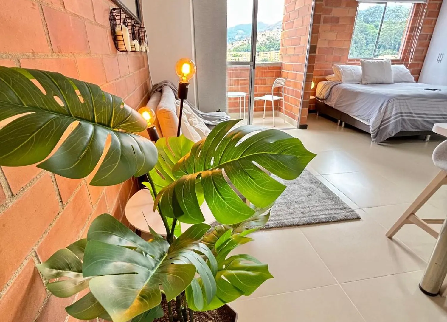 Increible Apartaestudio Cerca Al Centro Comercial Los Molinos Medellín Lejlighed