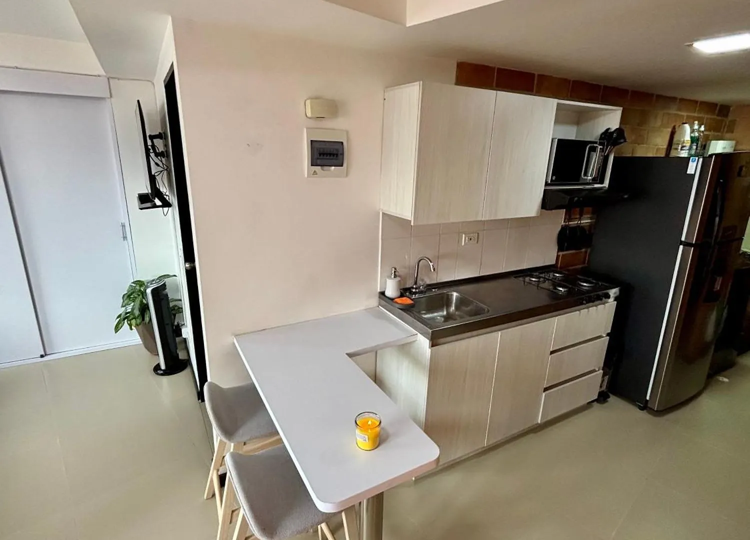 Increible Apartaestudio Cerca Al Centro Comercial Los Molinos Medellín