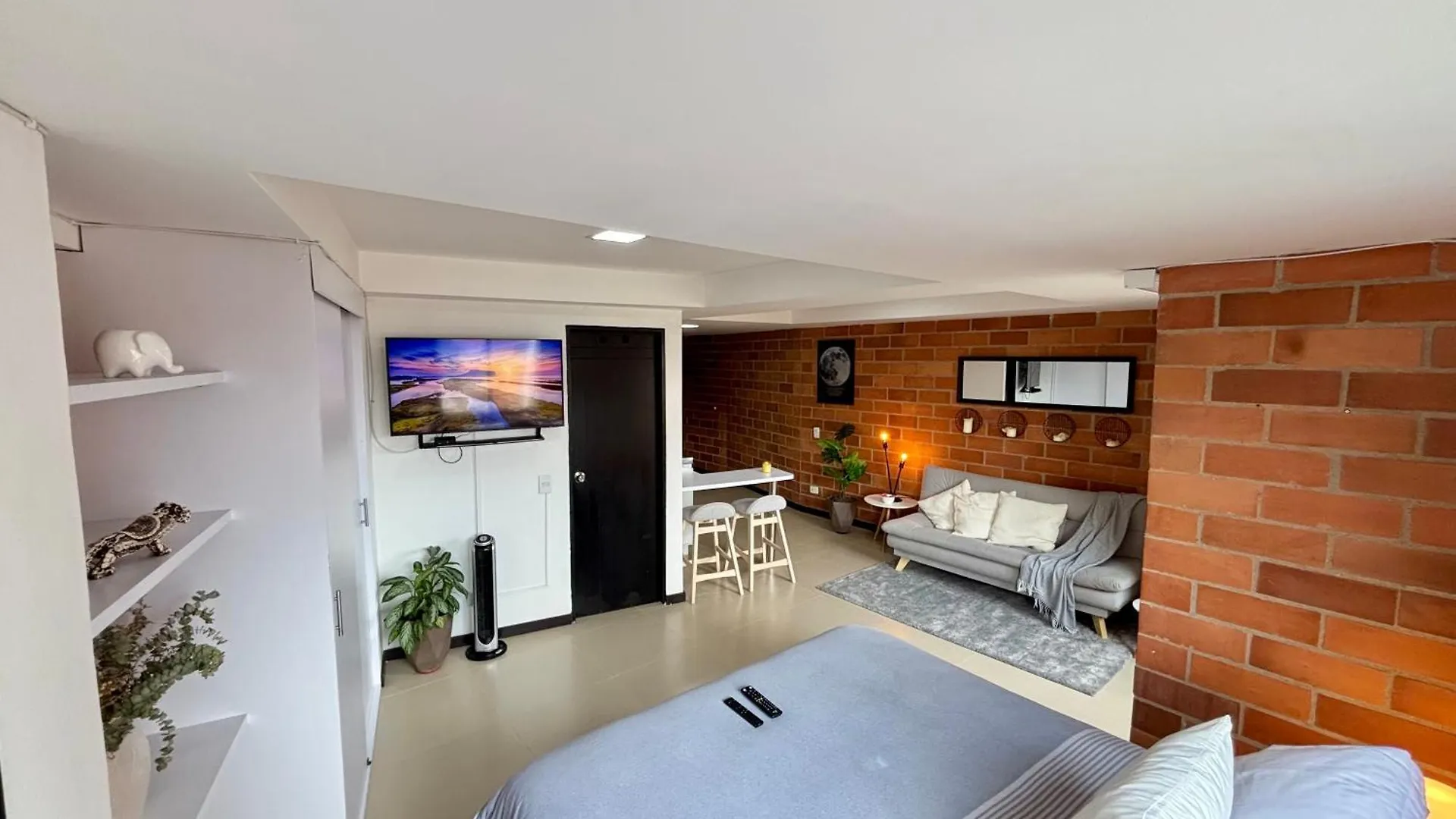 Increible Apartaestudio Cerca Al Centro Comercial Los Molinos Medellín Apartamento