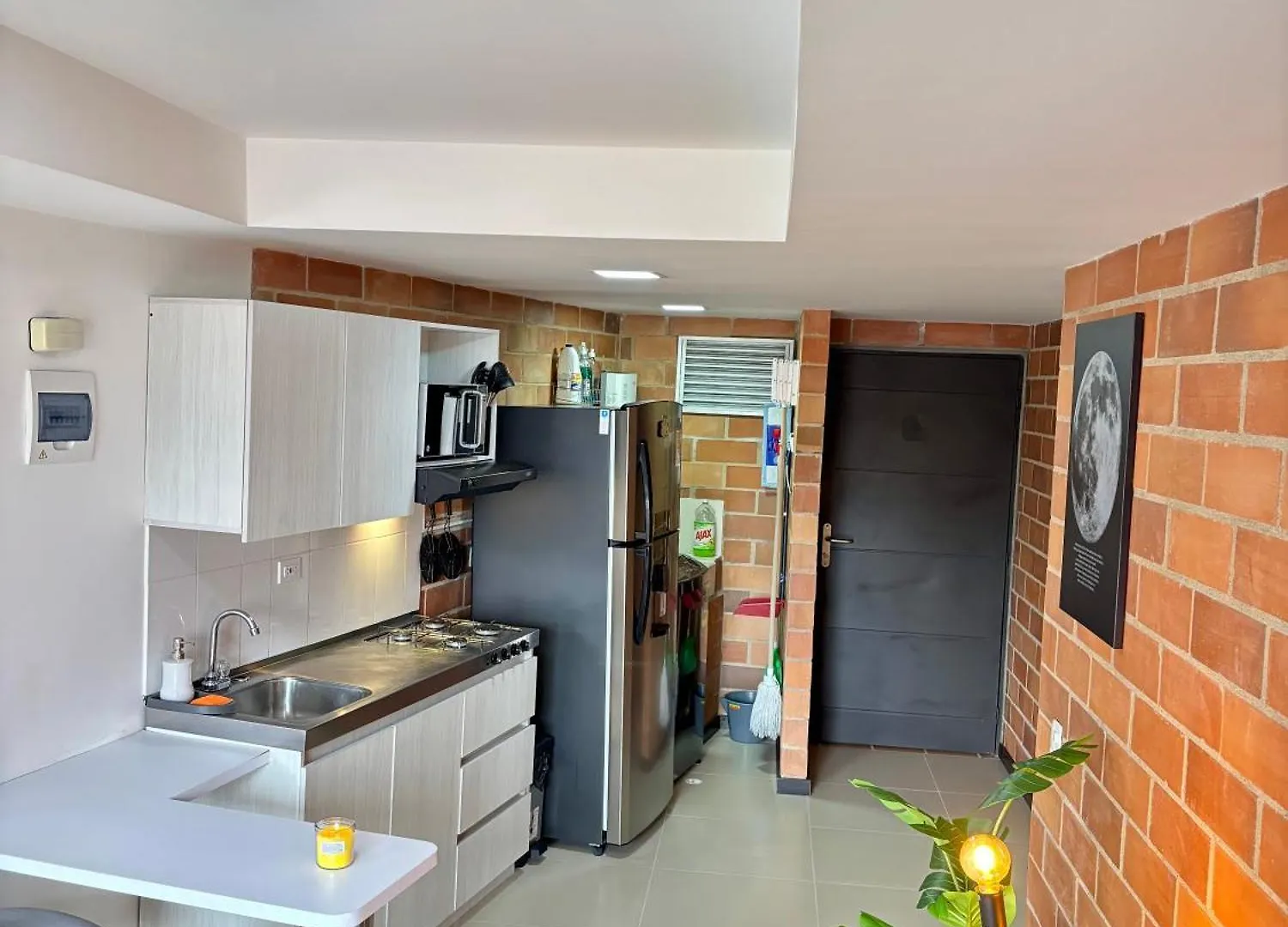 Increible Apartaestudio Cerca Al Centro Comercial Los Molinos Medellín