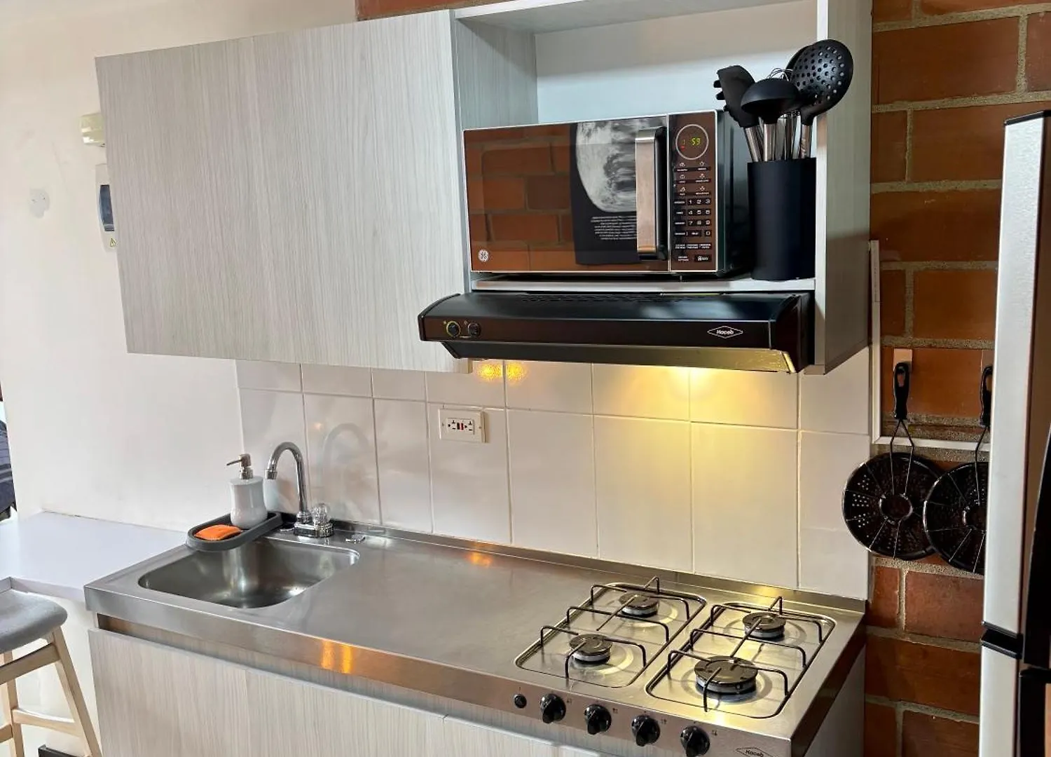 Increible Apartaestudio Cerca Al Centro Comercial Los Molinos Medellín Apartamento